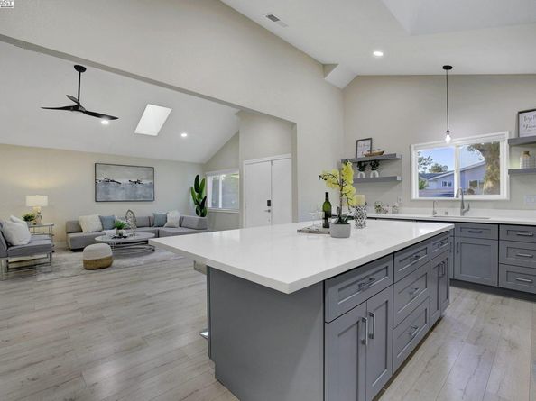 6140 Mayhews Landing Rd, Newark CA 94560