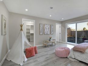 6140 Mayhews Landing Rd, Newark CA 94560