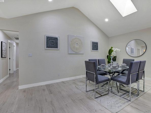 6140 Mayhews Landing Rd, Newark CA 94560