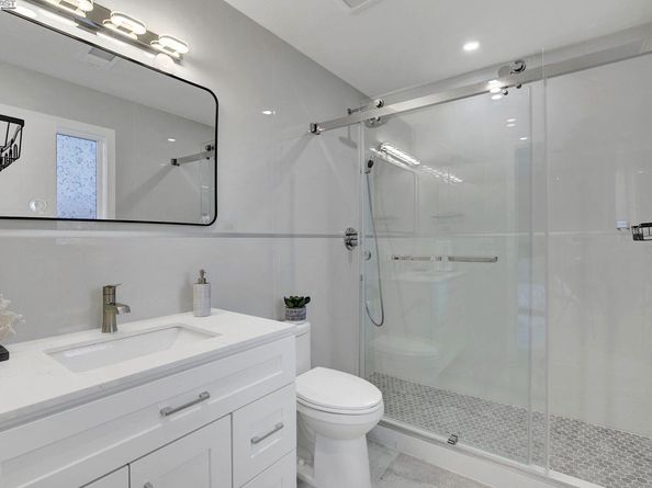 6140 Mayhews Landing Rd, Newark CA 94560