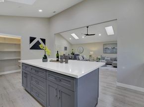 6140 Mayhews Landing Rd, Newark CA 94560