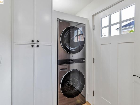 5614 Dover St, Oakland CA 94609