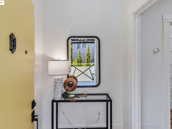 5614 Dover St, Oakland CA 94609