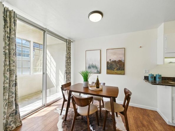 398 Adams St 304, Oakland CA 94610