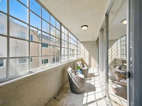 398 Adams St 304, Oakland CA 94610