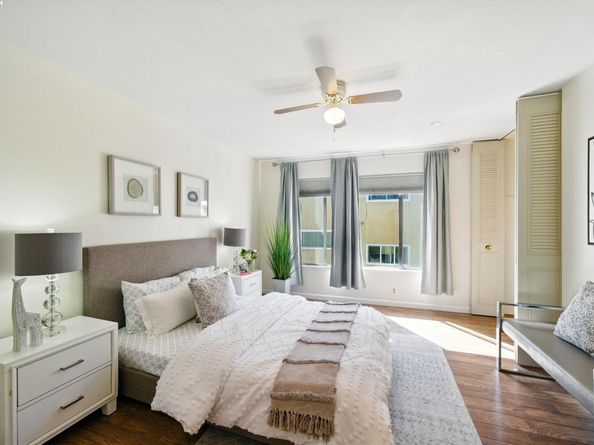 398 Adams St 304, Oakland CA 94610