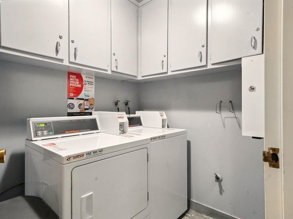 398 Adams St 304, Oakland CA 94610