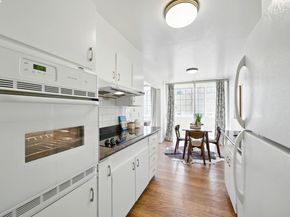 398 Adams St 304, Oakland CA 94610