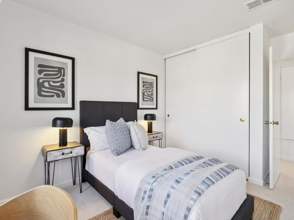 3032 Linda Vista, Alameda CA 94502