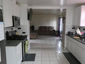 9821 E St, Oakland CA 94503