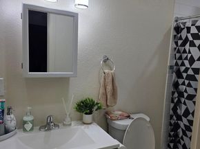 9821 E St, Oakland CA 94503