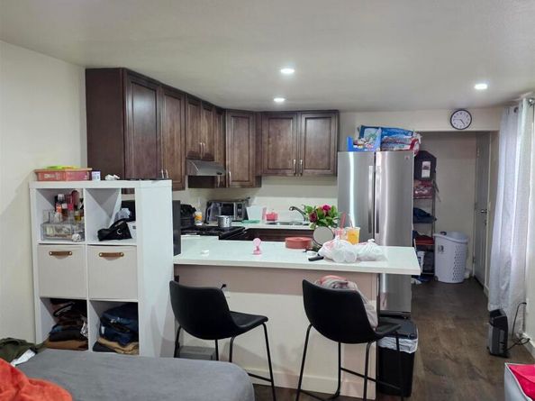 9821 E St, Oakland CA 94503