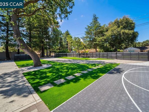 100 Alderwood Rd, Walnut Creek CA 94598