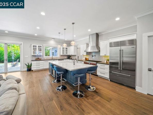 100 Alderwood Rd, Walnut Creek CA 94598