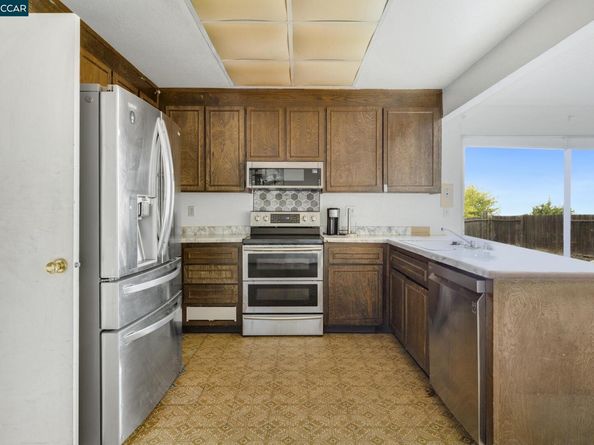 938 Sandy Cove Dr, Rodeo CA 94572