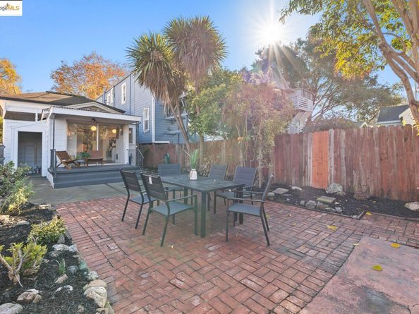 1241 Park Ave, Alameda CA 94501