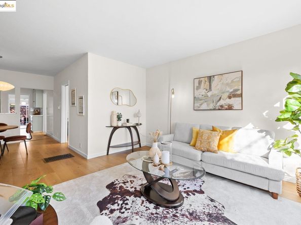 1241 Park Ave, Alameda CA 94501