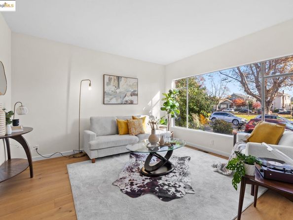 1241 Park Ave, Alameda CA 94501