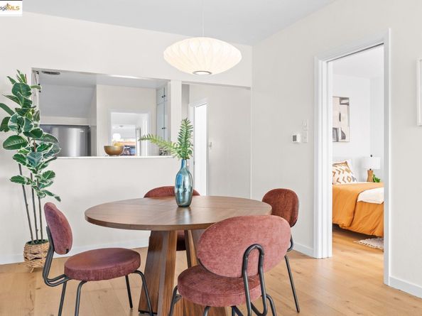 1241 Park Ave, Alameda CA 94501