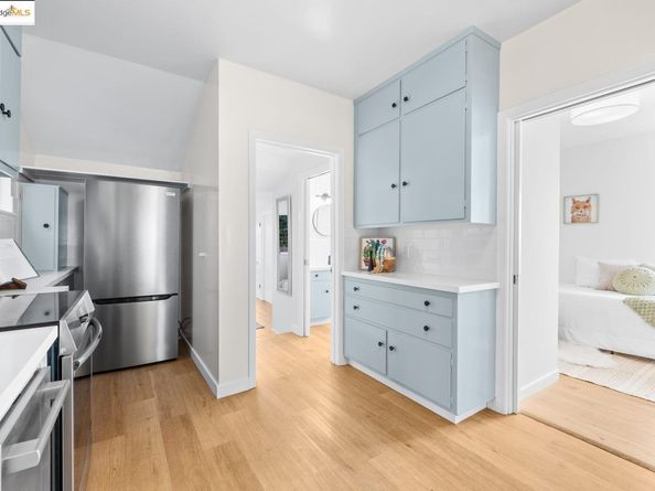 1241 Park Ave, Alameda CA 94501