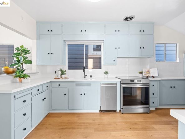 1241 Park Ave, Alameda CA 94501