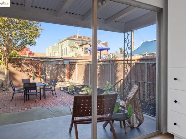 1241 Park Ave, Alameda CA 94501