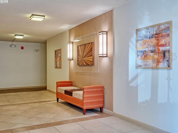 1131 Compass Ln 108, Foster City CA 94404