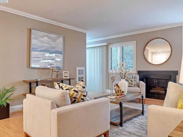 1131 Compass Ln 108, Foster City CA 94404