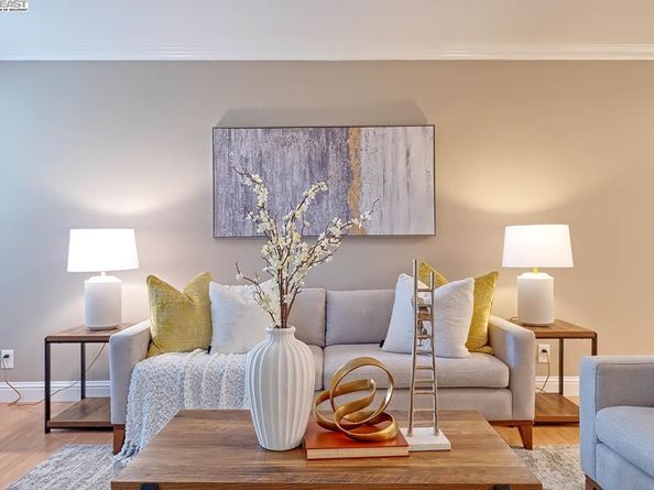 1131 Compass Ln 108, Foster City CA 94404