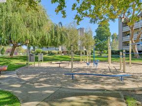 1131 Compass Ln 108, Foster City CA 94404