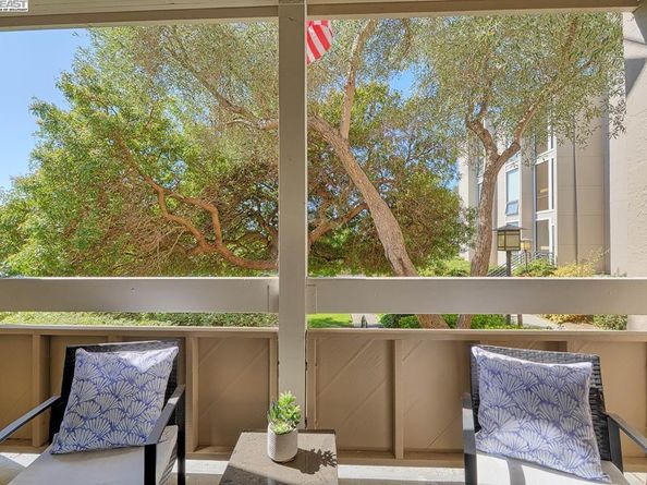 1131 Compass Ln 108, Foster City CA 94404