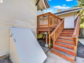 2106 Woodbine Ave, Oakland CA 94602