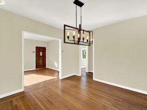 2106 Woodbine Ave, Oakland CA 94602