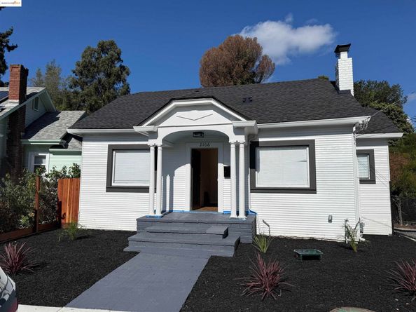2106 Woodbine Ave, Oakland CA 94602