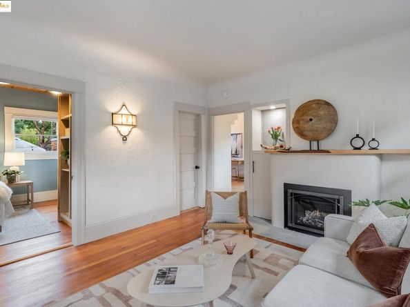 2222 Carleton St, Berkeley CA 94704