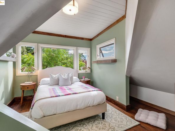 2222 Carleton St, Berkeley CA 94704