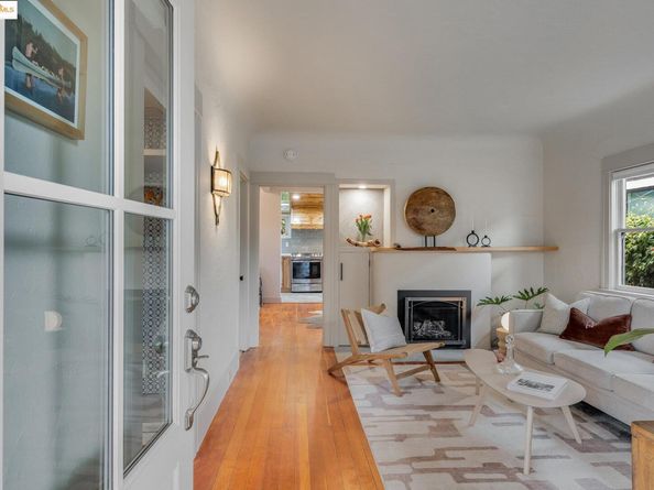 2222 Carleton St, Berkeley CA 94704