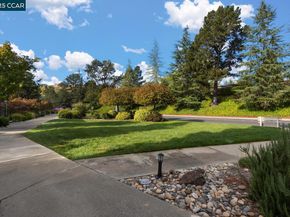 1816 Golden Rain Rd 13, Walnut Creek CA 94595