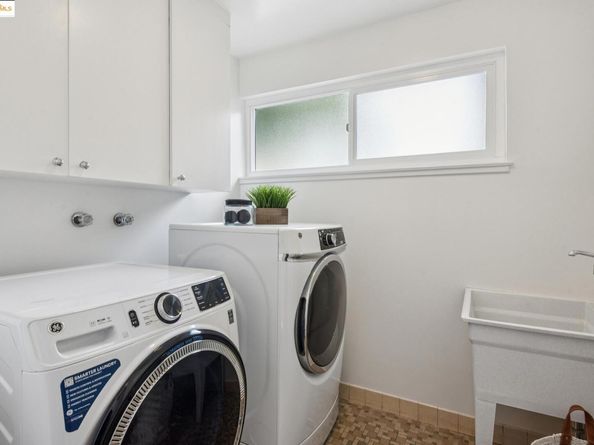 37 Coolidge Ter, Oakland CA 94602