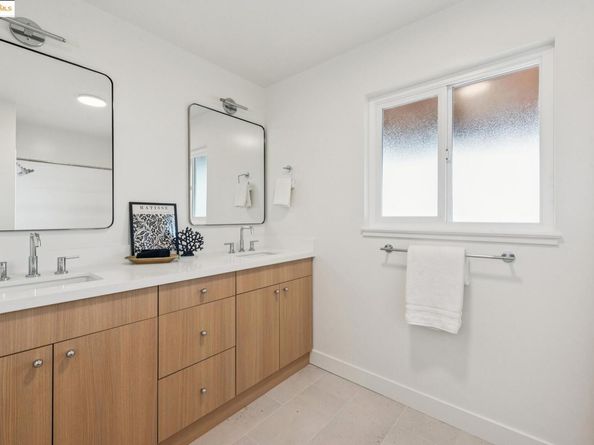 37 Coolidge Ter, Oakland CA 94602