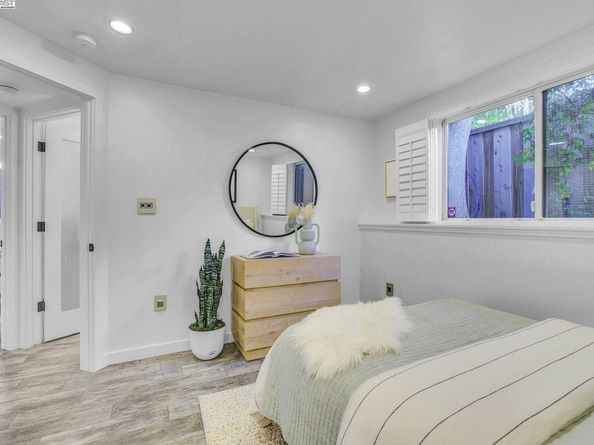 4536 West St, Oakland CA 94608