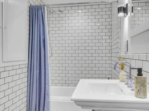 4536 West St, Oakland CA 94608