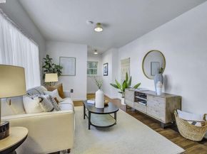4536 West St, Oakland CA 94608