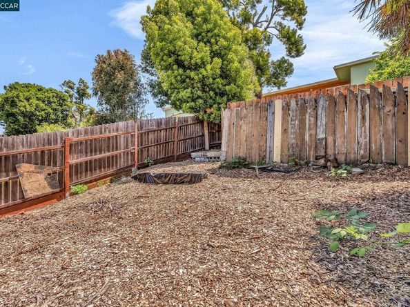 2150 35Th Ave, Oakland CA 94601