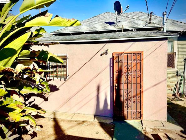 2823 S La Salle Ave, Los Angeles CA 90018