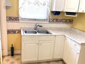 2823 S La Salle Ave, Los Angeles CA 90018