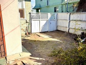2823 S La Salle Ave, Los Angeles CA 90018