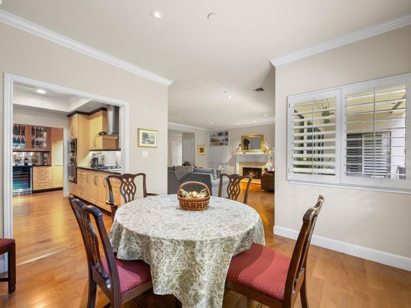 1133 Douglas Avenue 3, Burlingame CA 94010