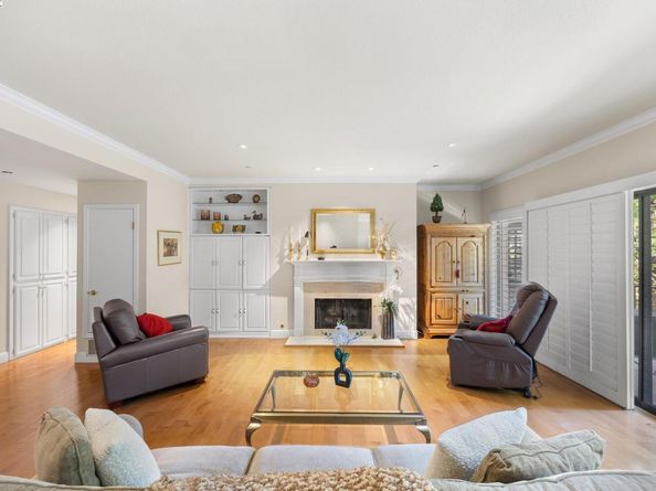 1133 Douglas Avenue 3, Burlingame CA 94010