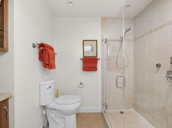 1133 Douglas Avenue 3, Burlingame CA 94010
